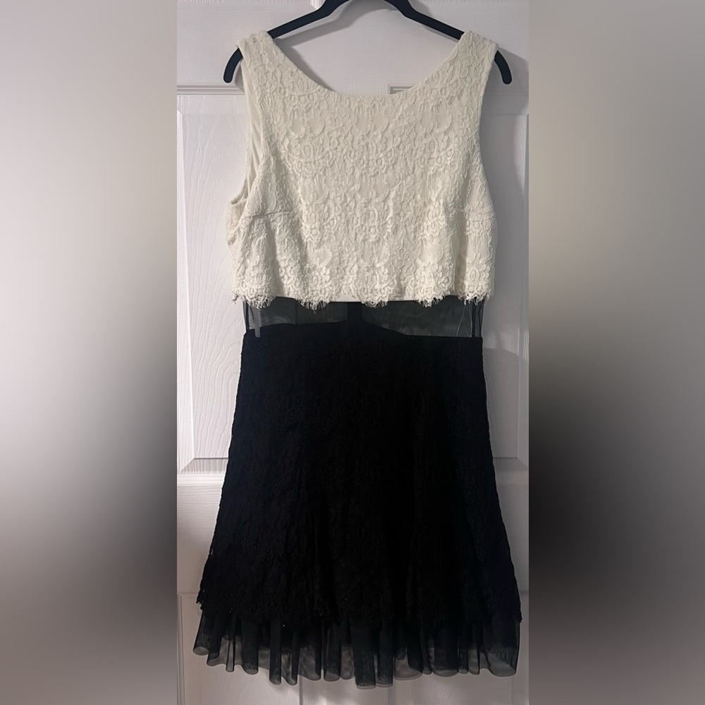 Betsey & Adam Illusion Embroidered and Tulle Cocktail Dress